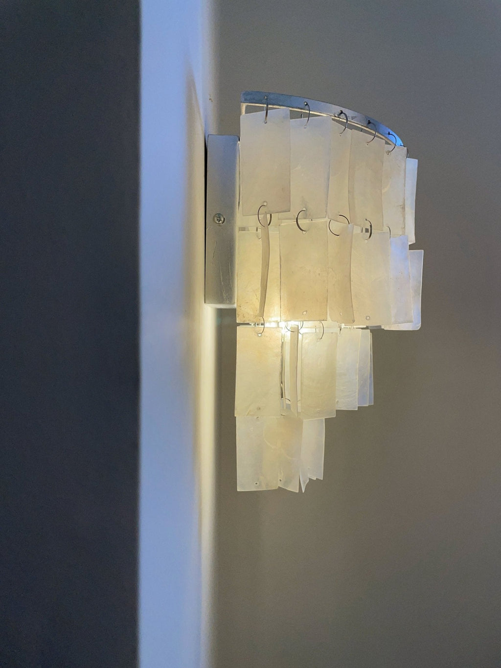 Avoneth Shell Wall Light-Moonnatur