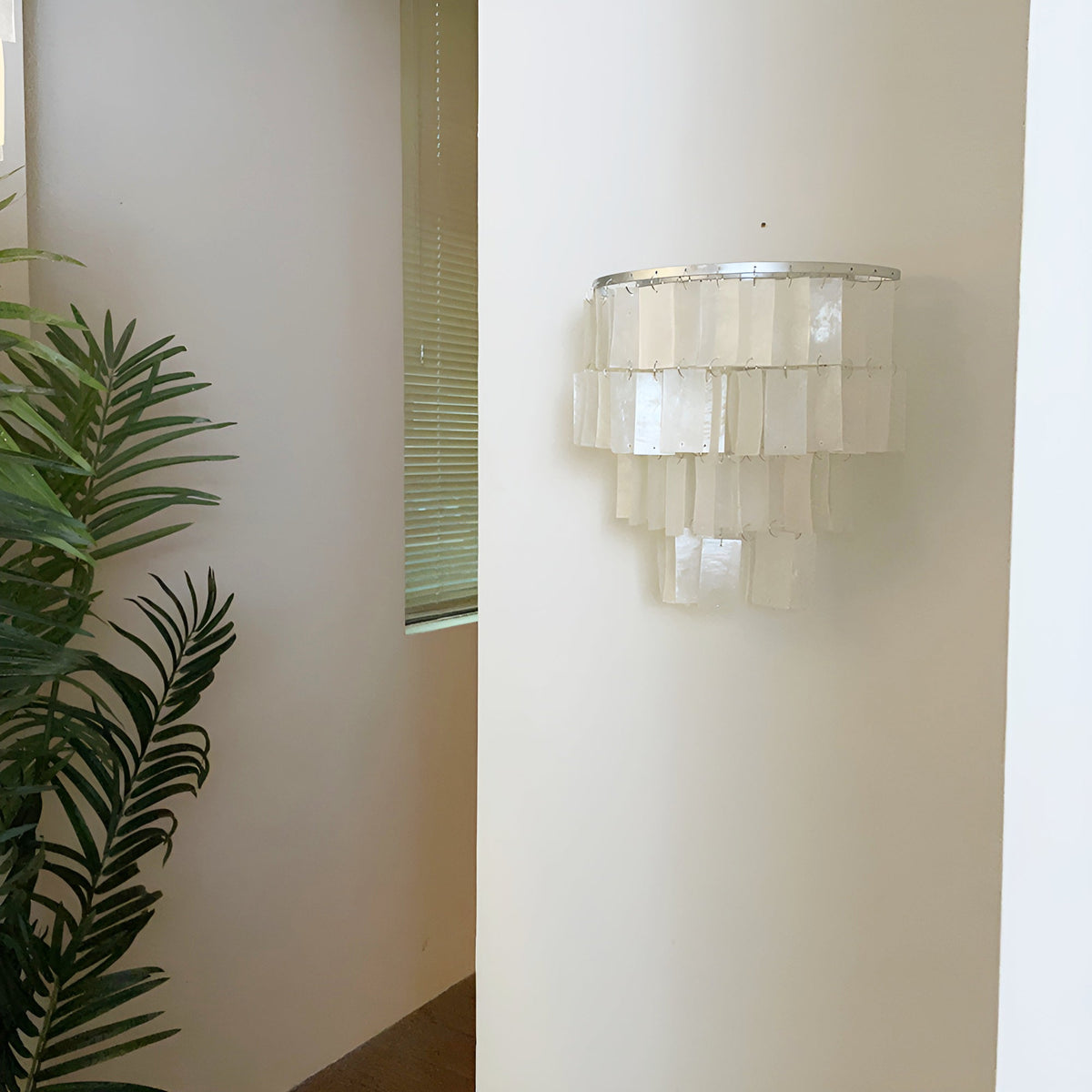 Avoneth Shell Wall Light-Moonnatur