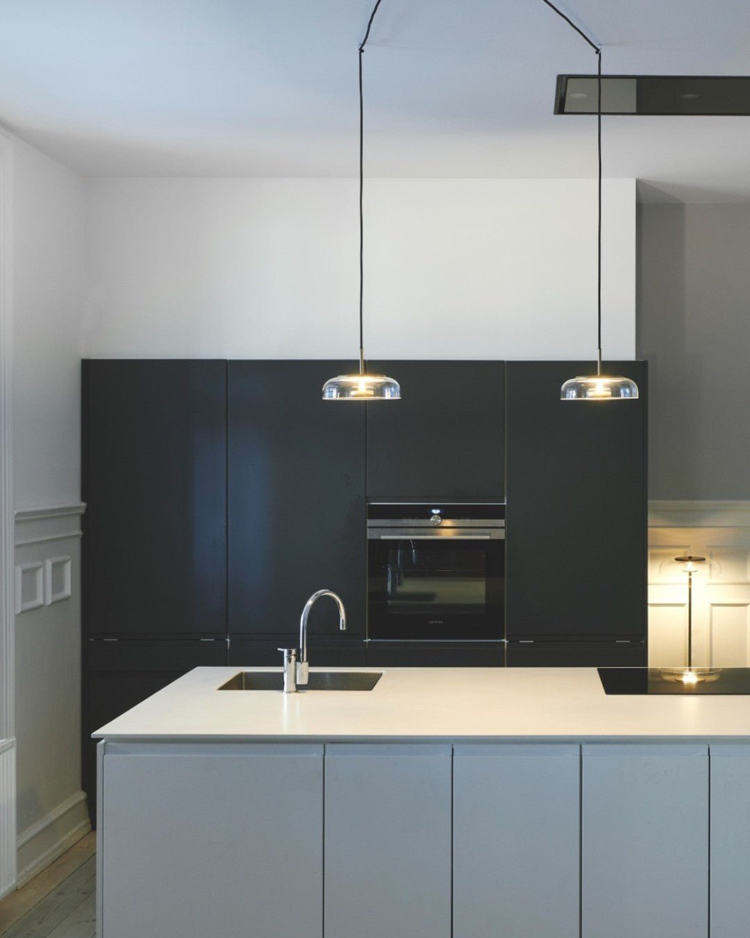 Yavoria Glass Pendant Lamp-Moonnatur