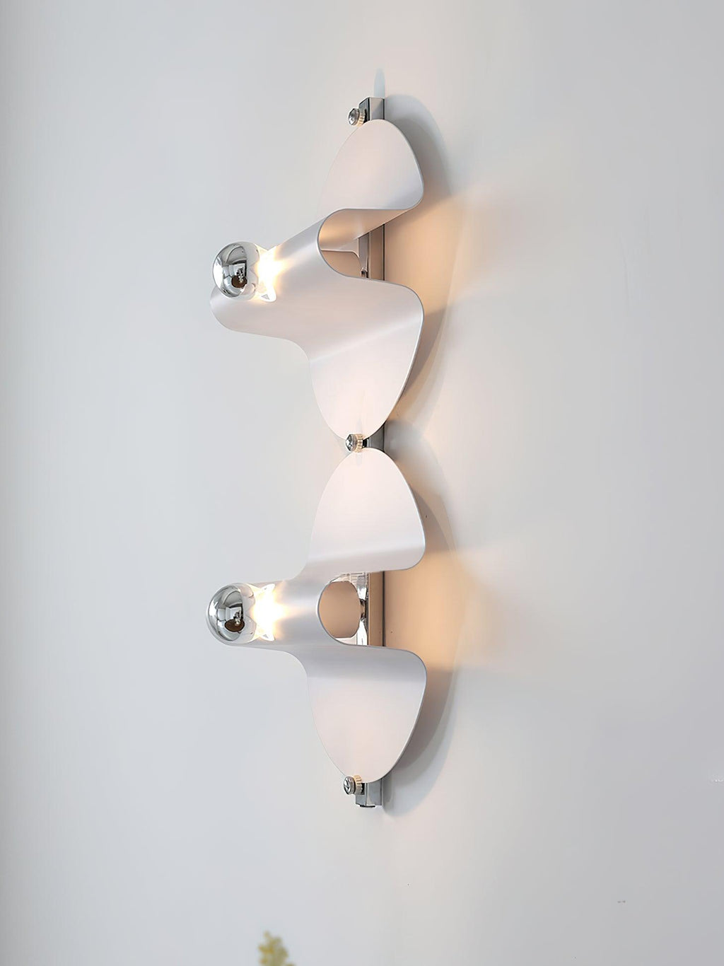 Naverara Iron Wall Light-Moonnatur