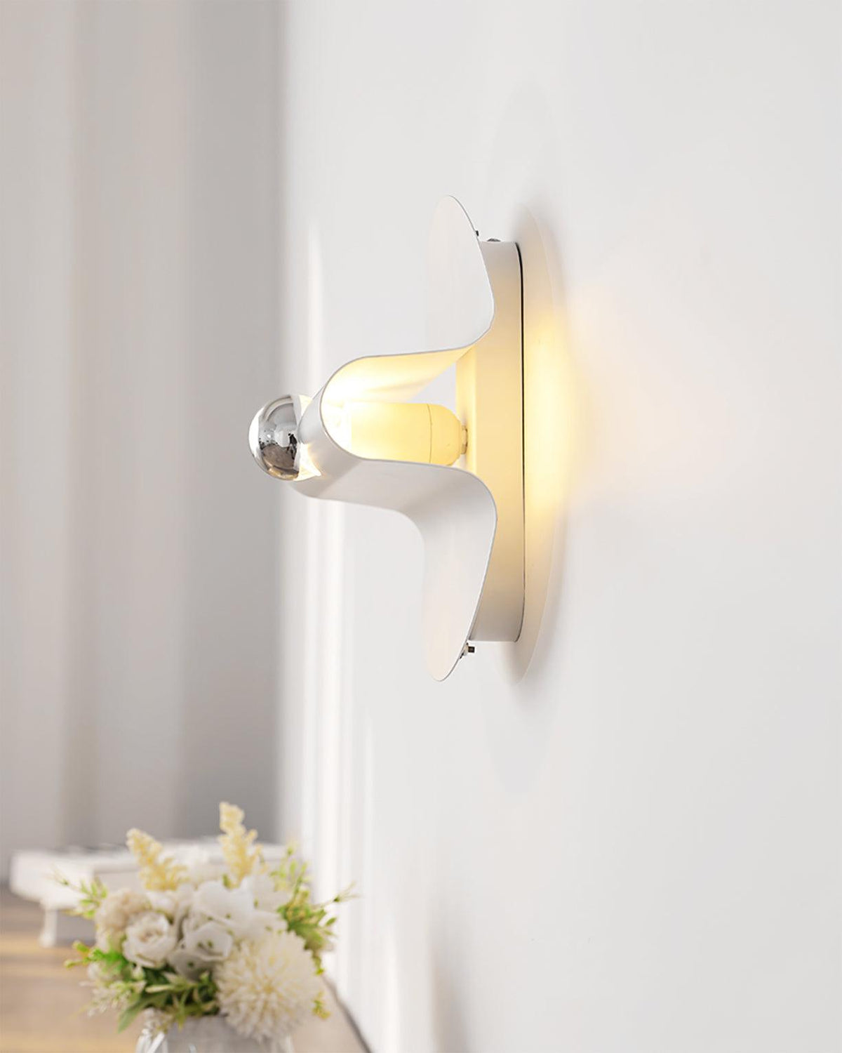 Naverara Iron Wall Light-Moonnatur