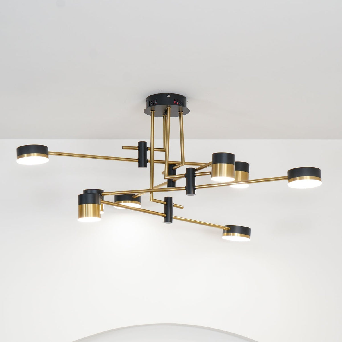 Yndoria Iron Chandelier-Moonnatur