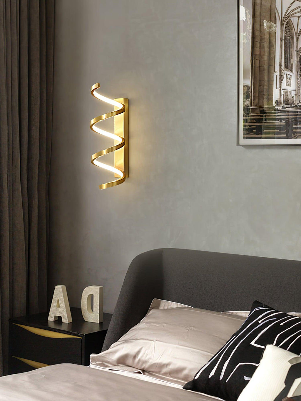 Olvenara Brass Wall Light-Moonnatur