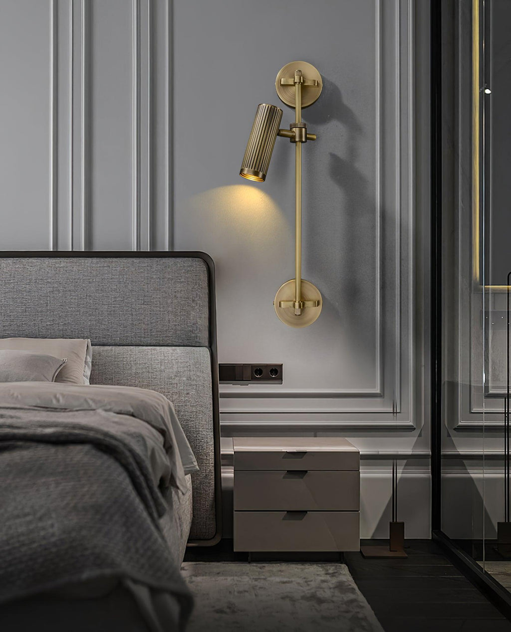 Gavrina Brass Wall Light-Moonnatur