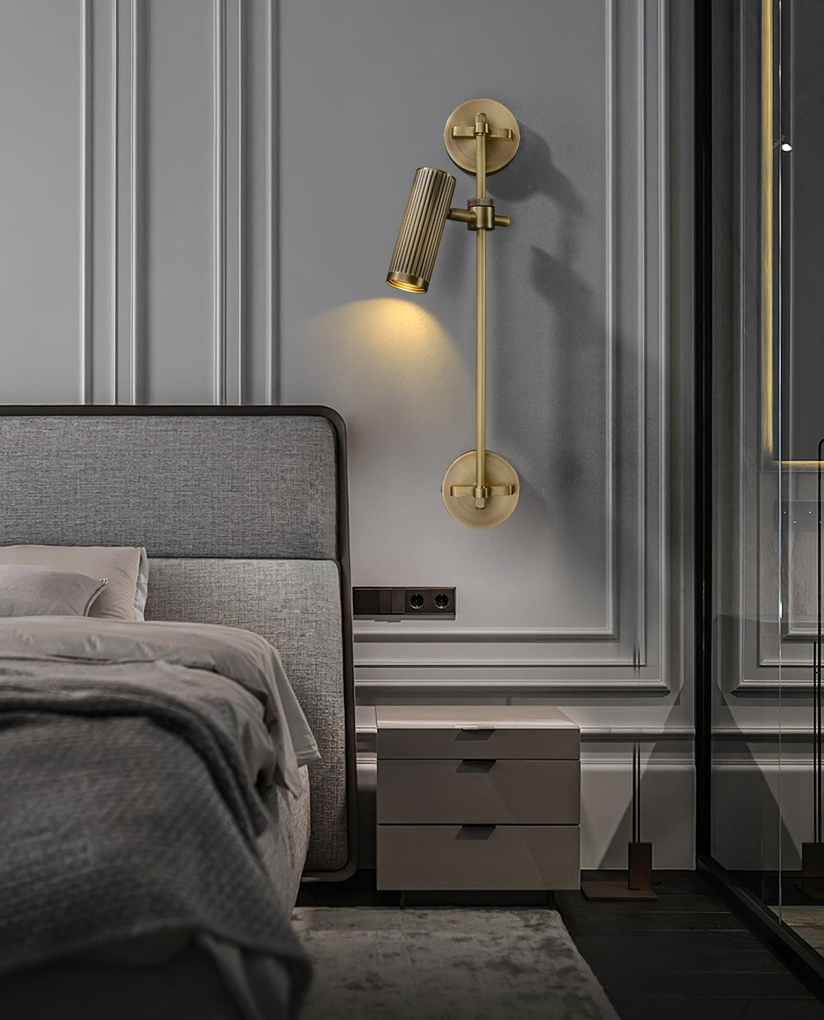 Gavrina Brass Wall Light-Moonnatur