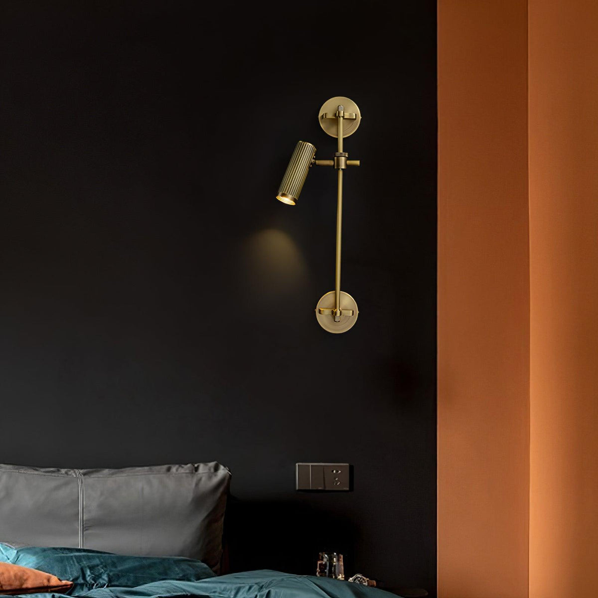 Gavrina Brass Wall Light-Moonnatur