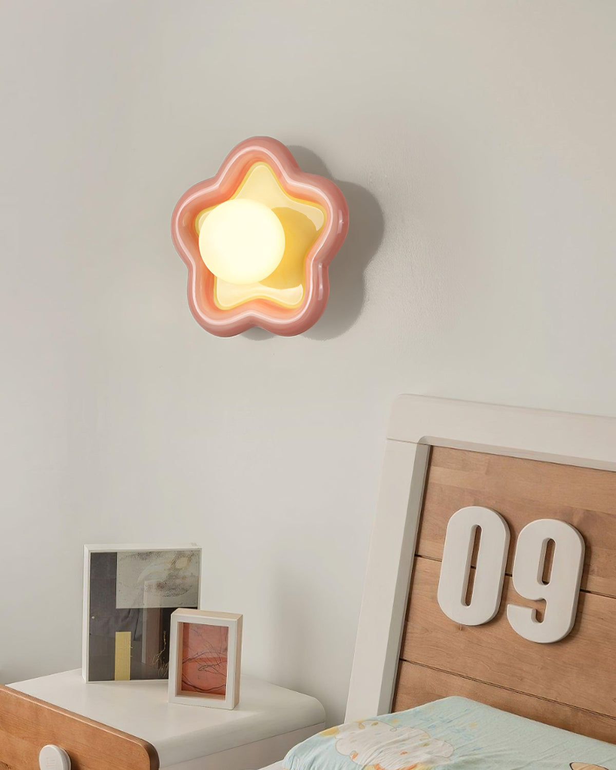 Hadrenhaven Ceramic Wall Light-Moonnatur