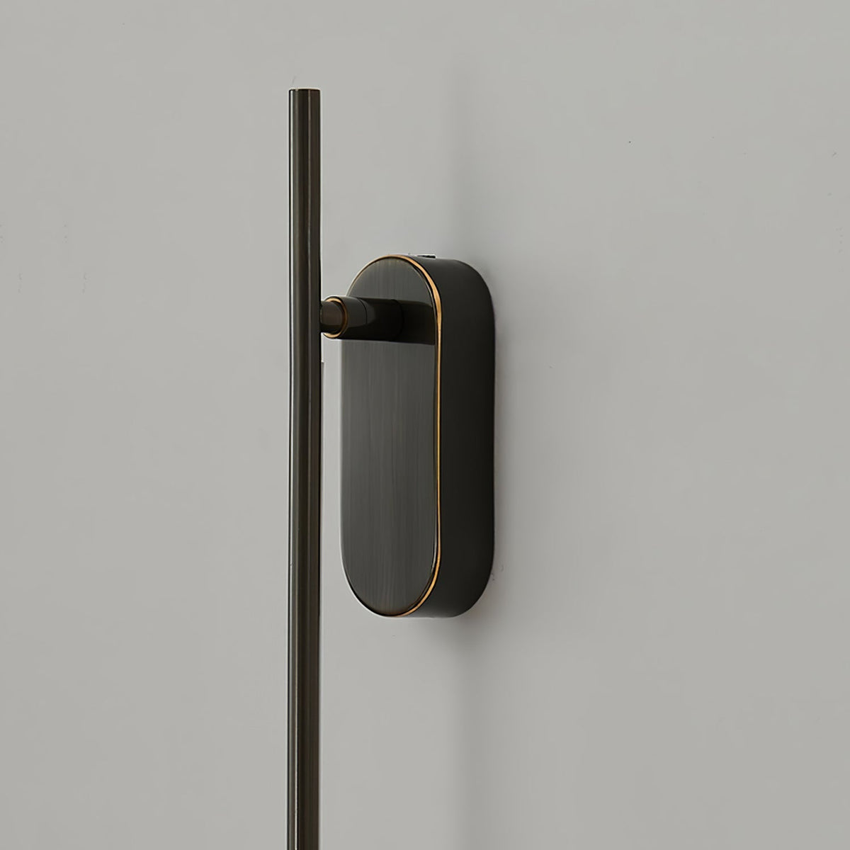 Zimelle Brass Wall Lamp-Moonnatur
