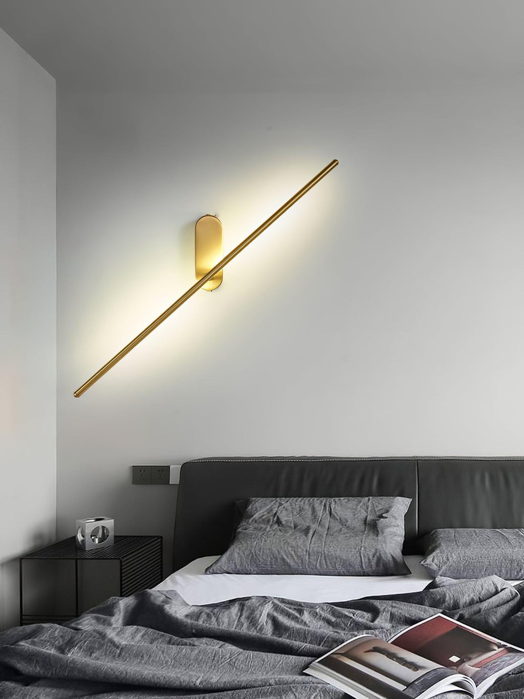 Zimelle Brass Wall Lamp-Moonnatur