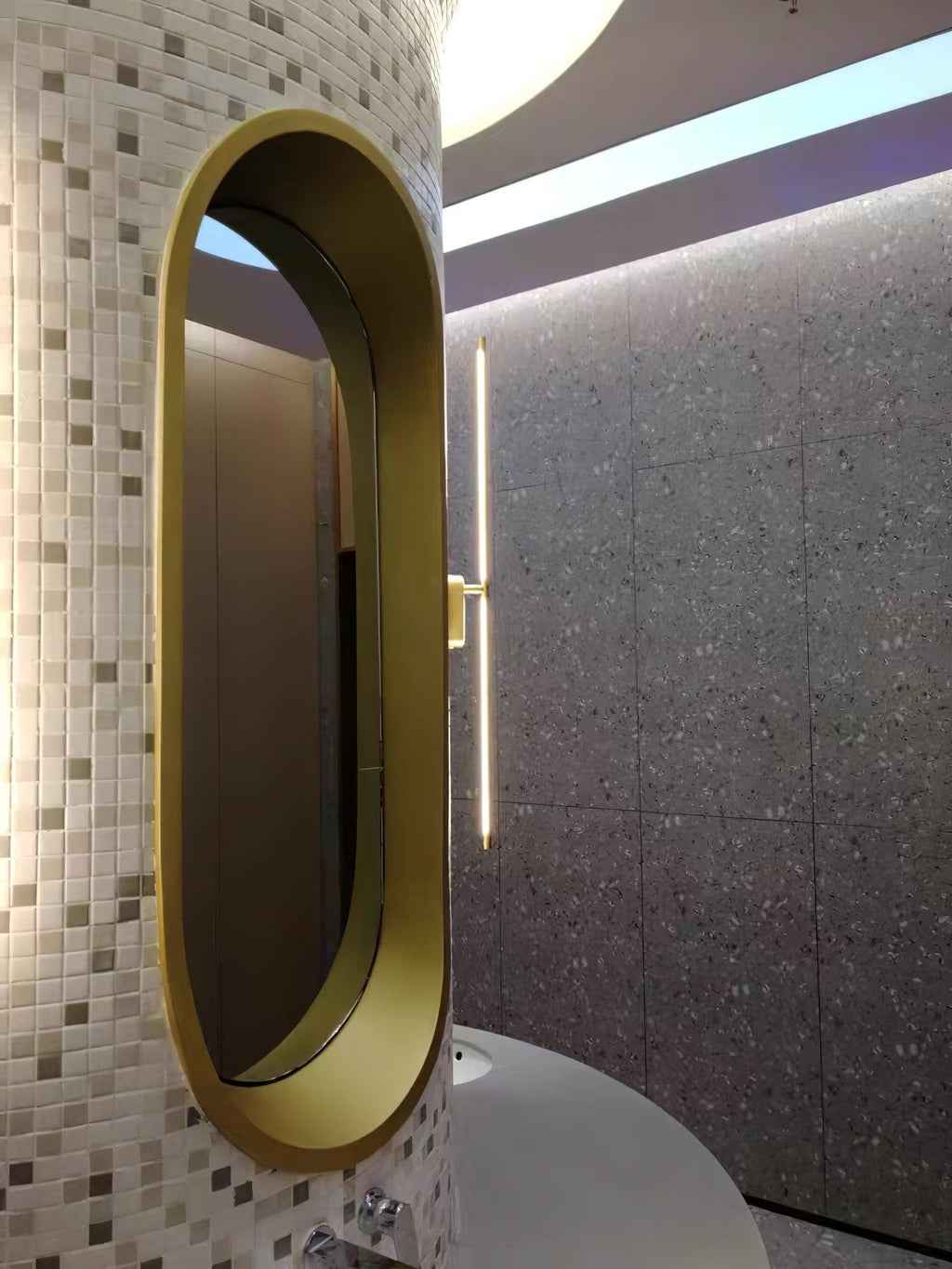 Zimelle Brass Wall Lamp-Moonnatur