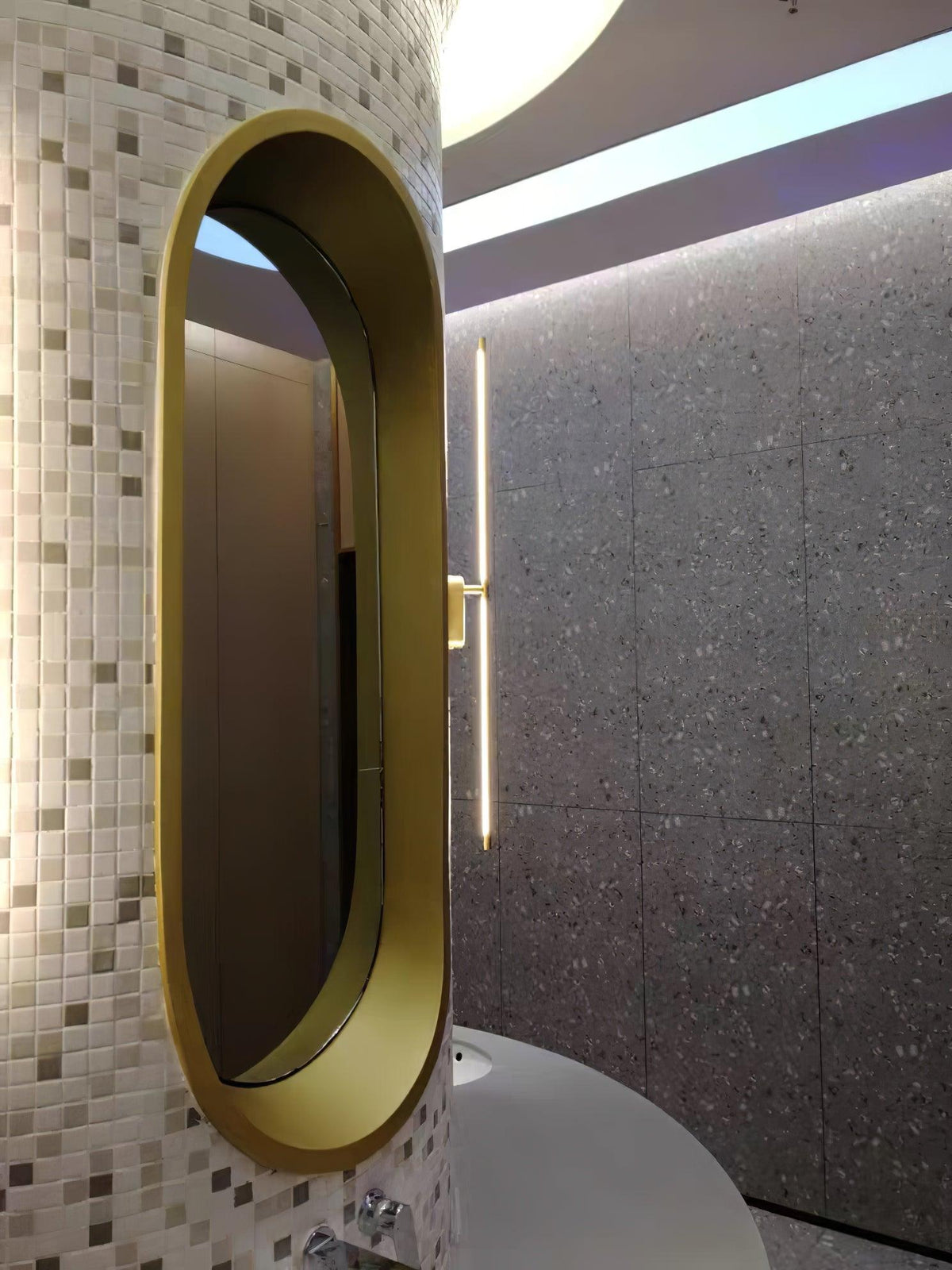 Zimelle Brass Wall Lamp-Moonnatur