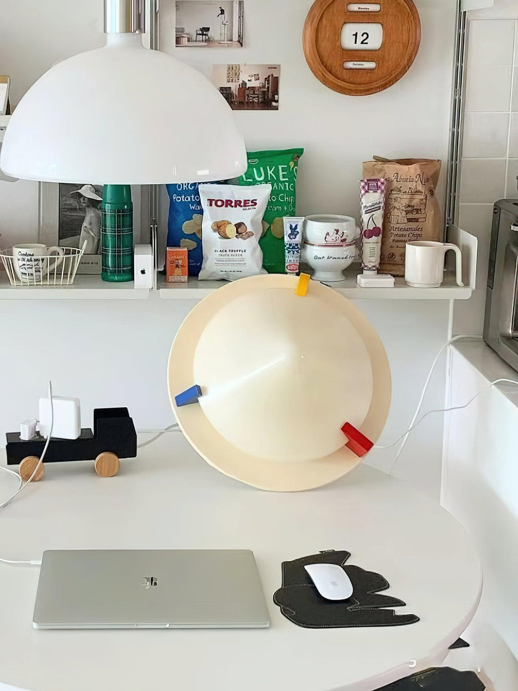Naverwyn Acrylic Ceiling Light-Moonnatur