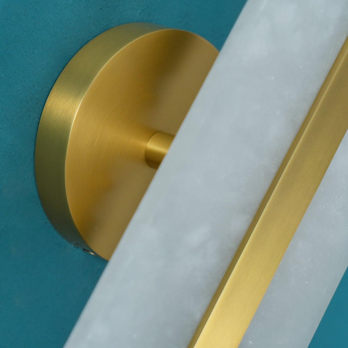 Wilvenfield Alabaster Wall Light-Moonnatur