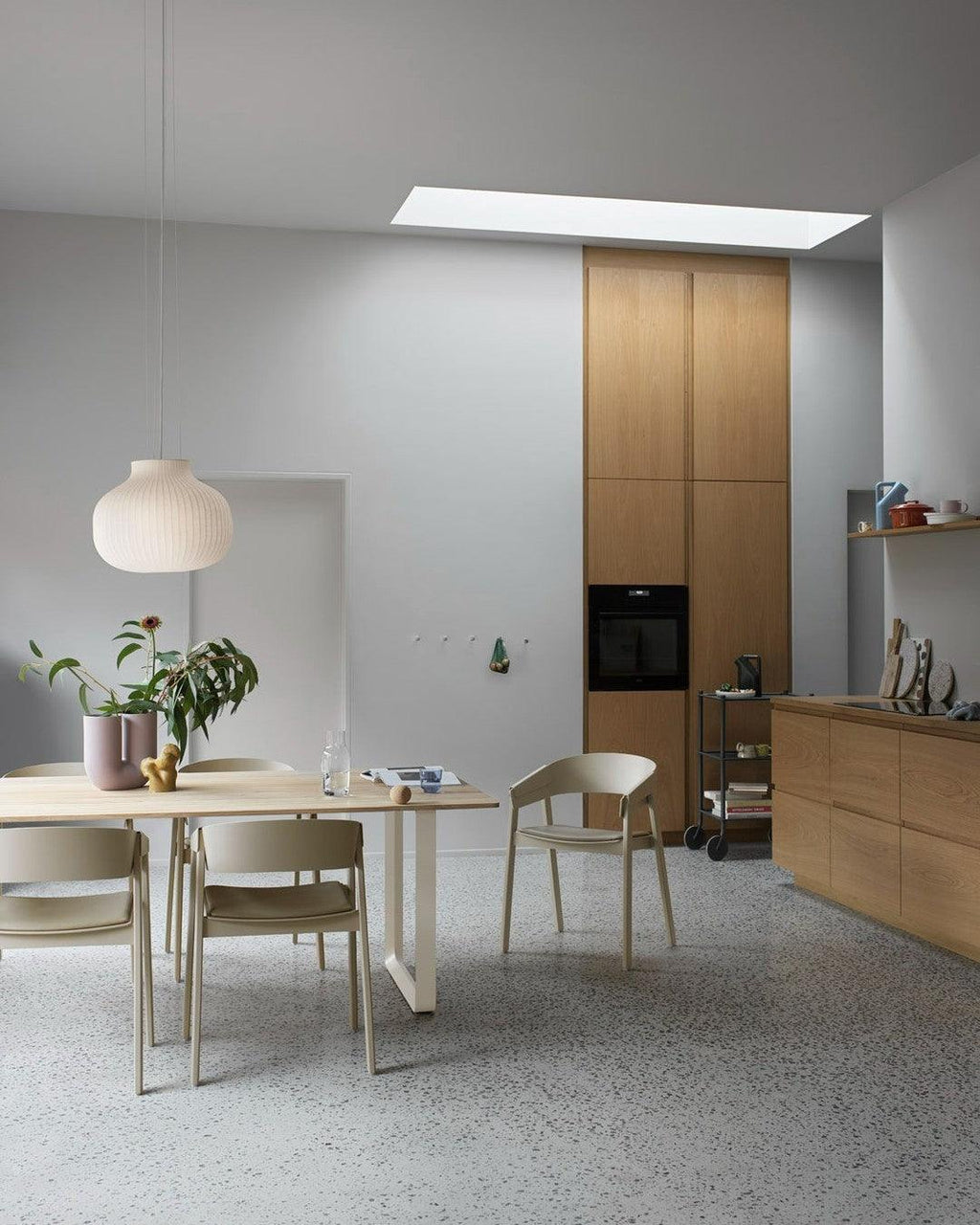 Ferrowwell Silk Pendant Light-Moonnatur