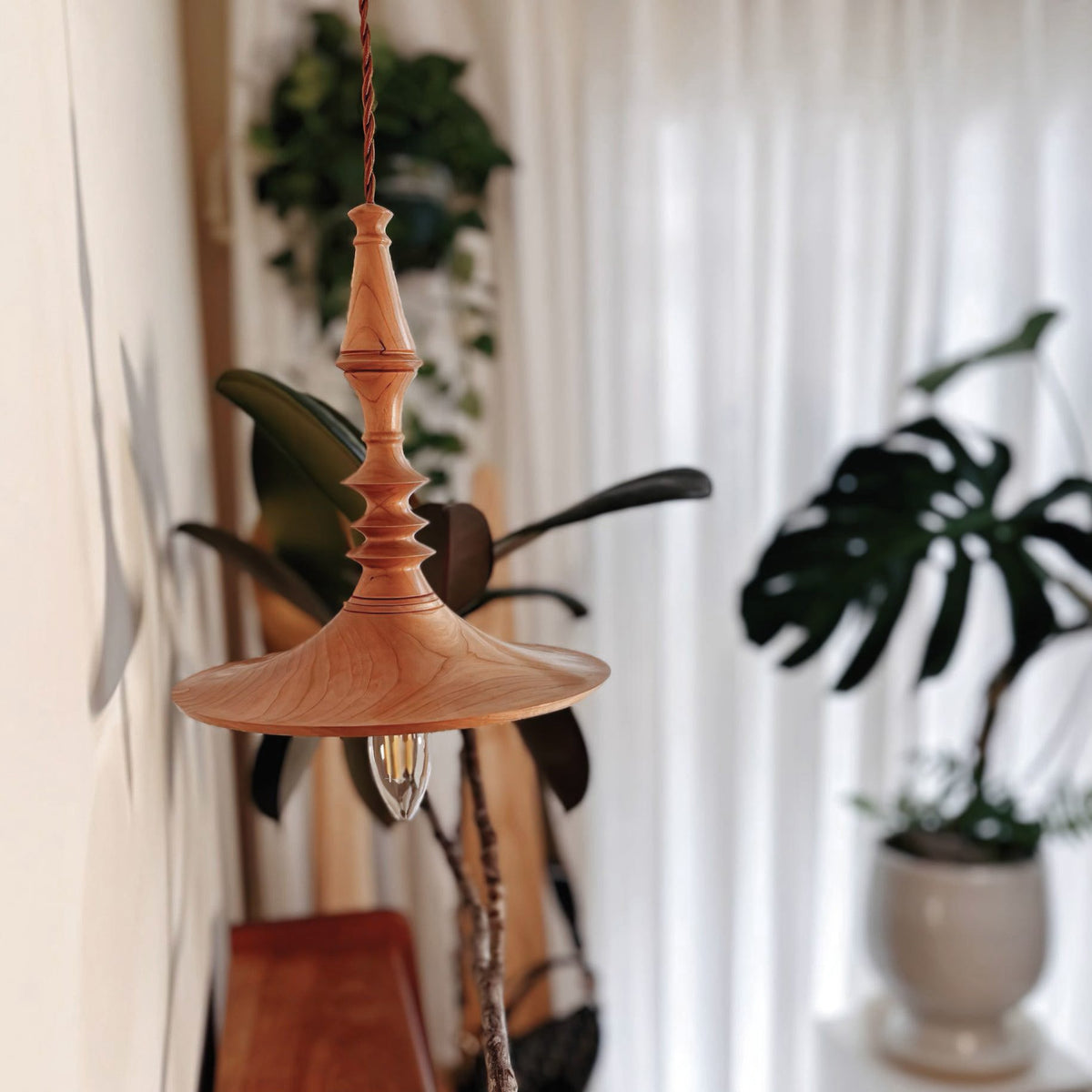 Perenera Wood Pendant Light-Moonnatur
