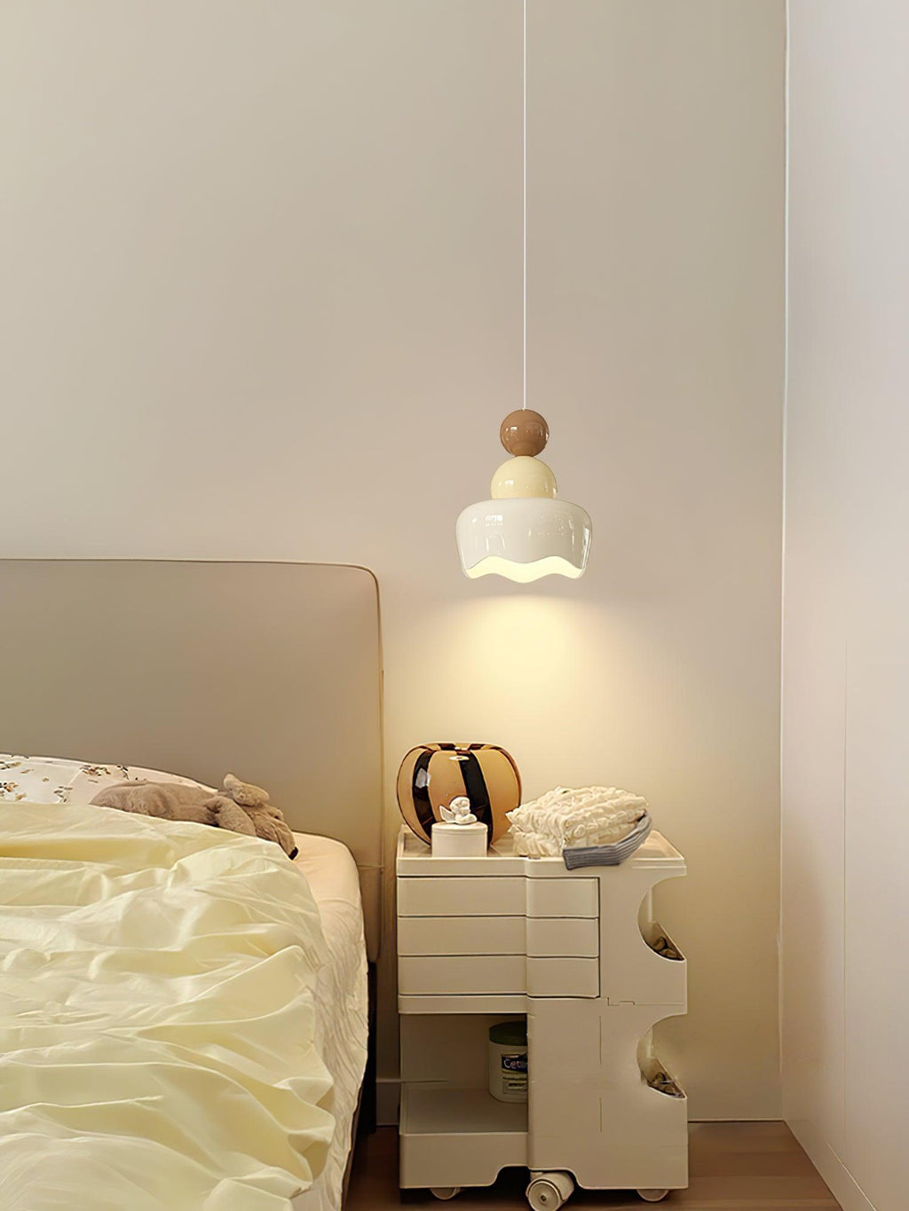 Larenholm Resin Pendant Light-Moonnatur