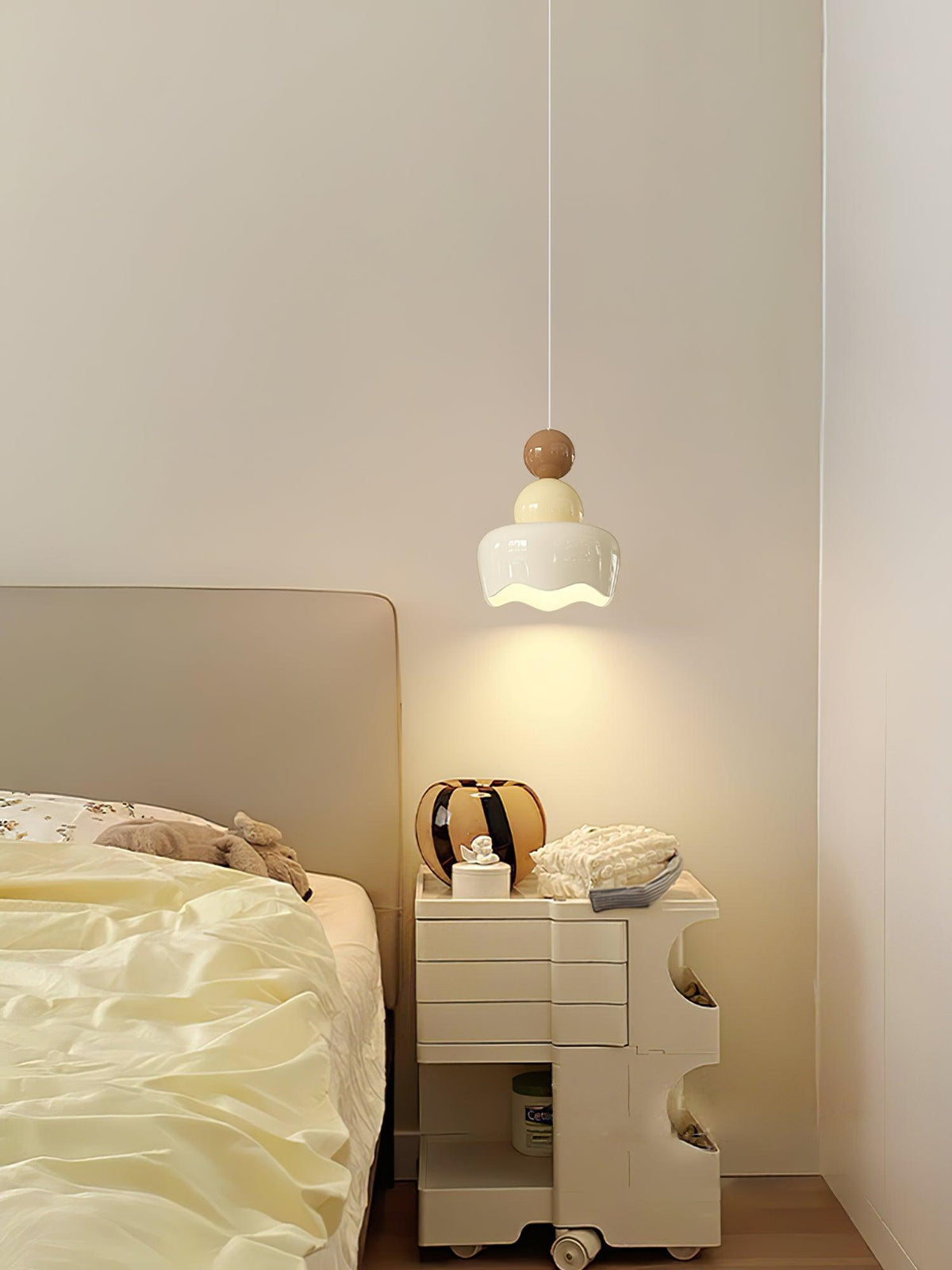Larenholm Resin Pendant Light-Moonnatur