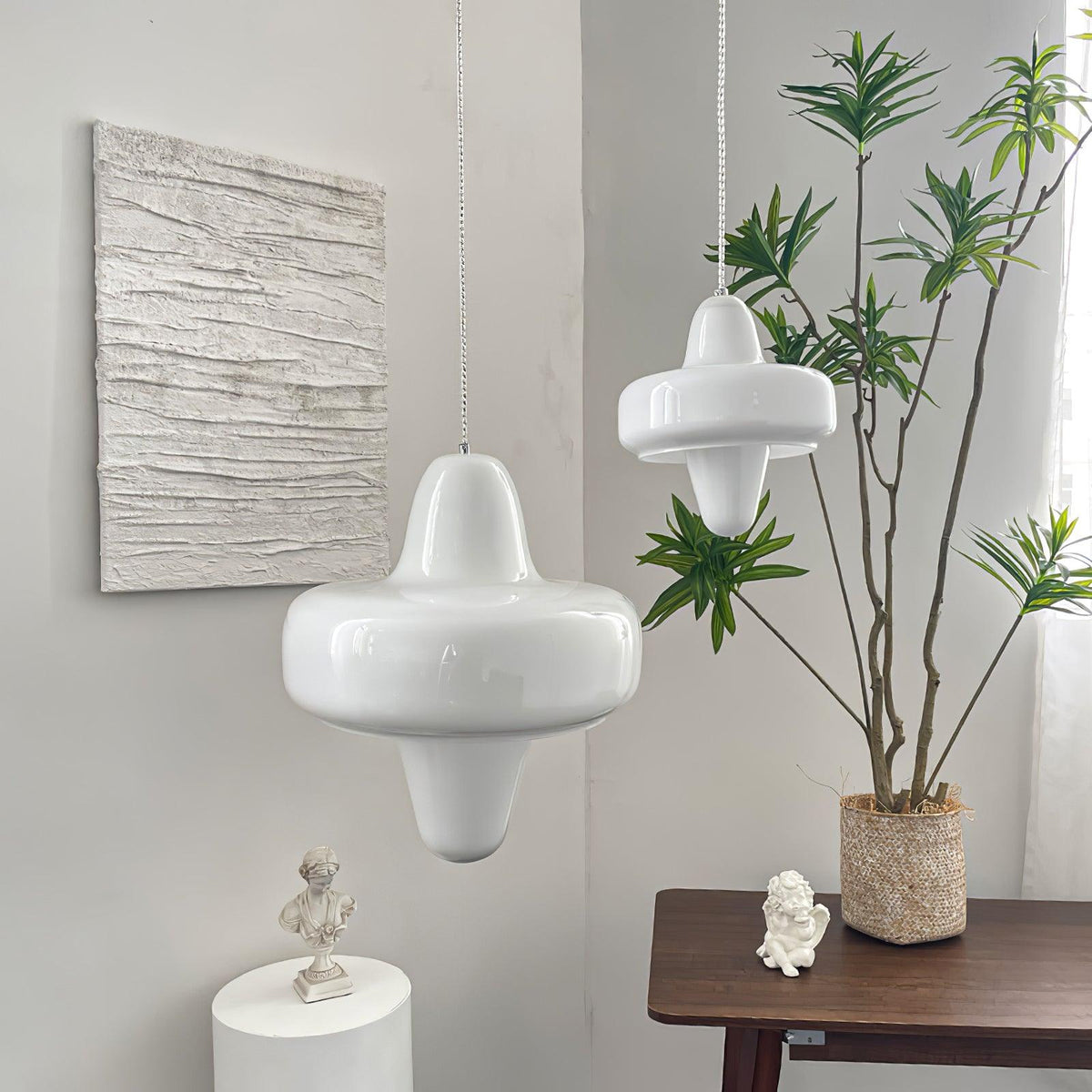 Garnellynne Glass Pendant Light-Moonnatur