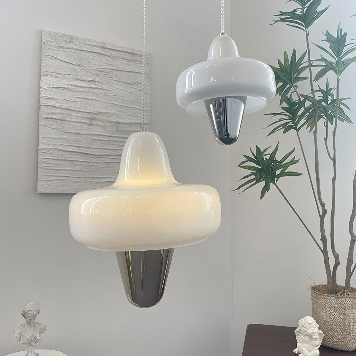 Garnellynne Glass Pendant Light-Moonnatur