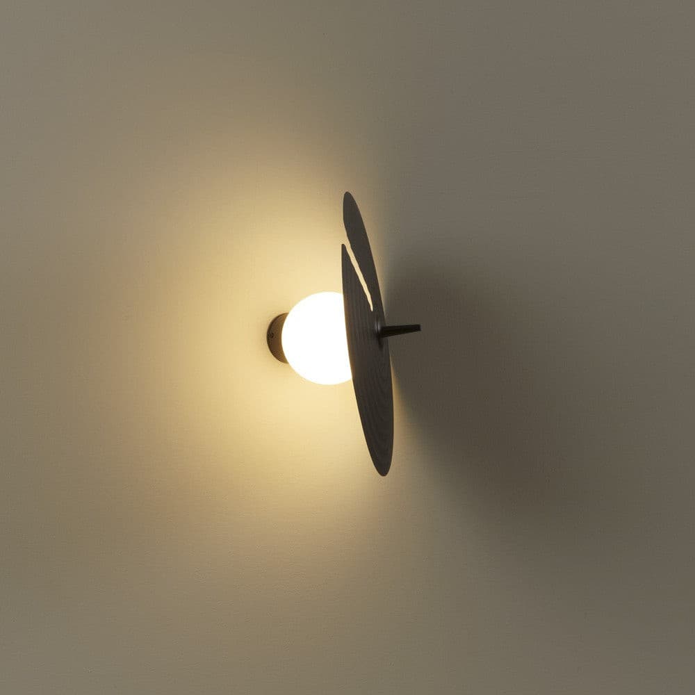 Xaleniel Glass Wall Light-Moonnatur