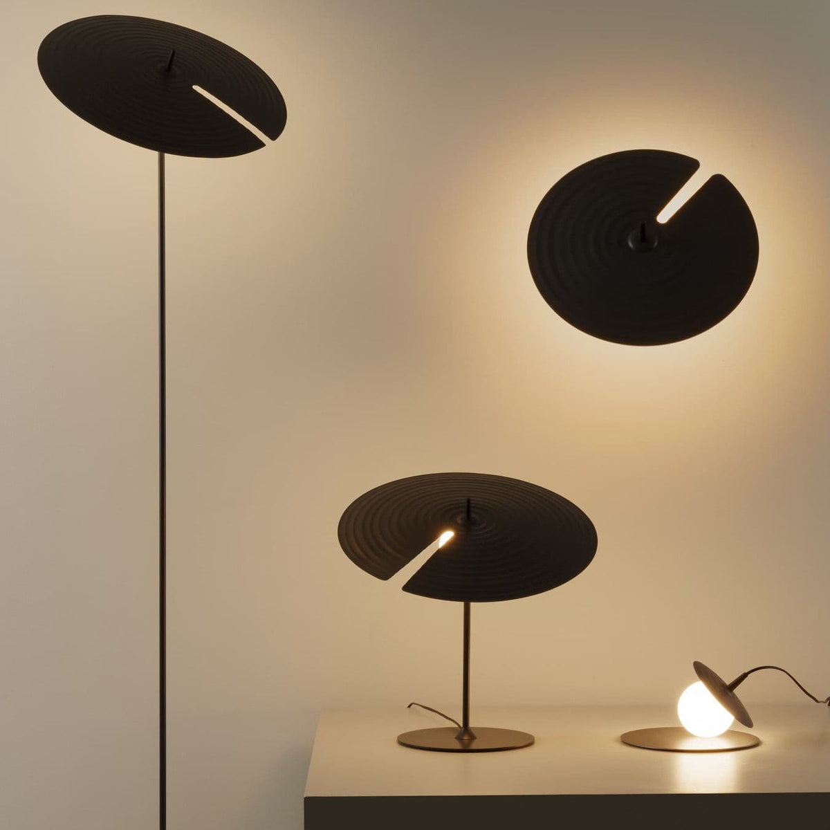 Xaleniel Glass Wall Light-Moonnatur