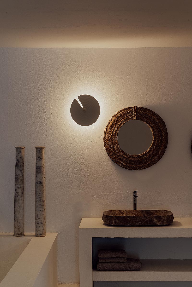 Xaleniel Glass Wall Light-Moonnatur