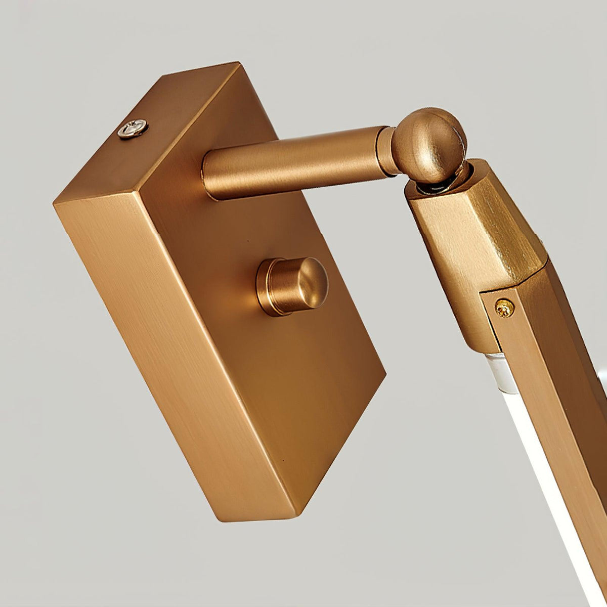 Omerelle Metal Wall Lamp-Moonnatur