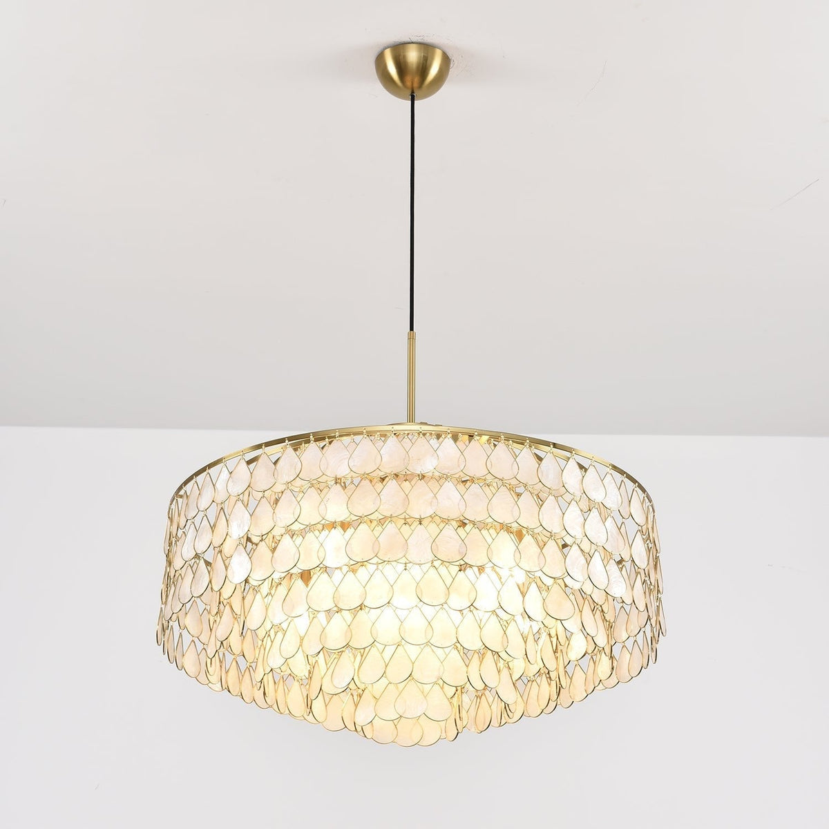 Savenwyn Shell Chandelier-Moonnatur