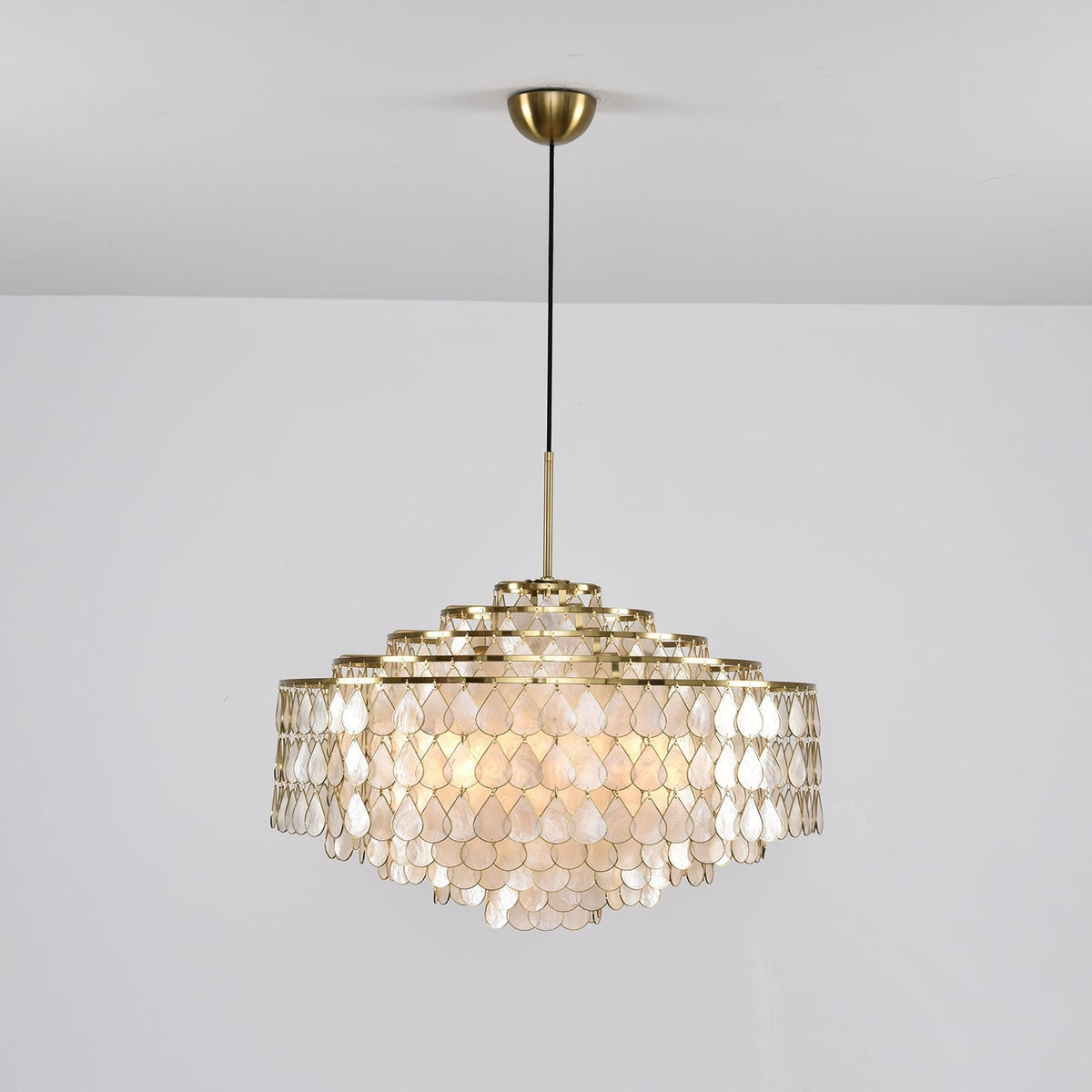 Savenwyn Shell Chandelier-Moonnatur
