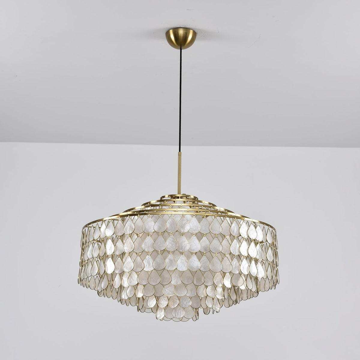 Savenwyn Shell Chandelier-Moonnatur