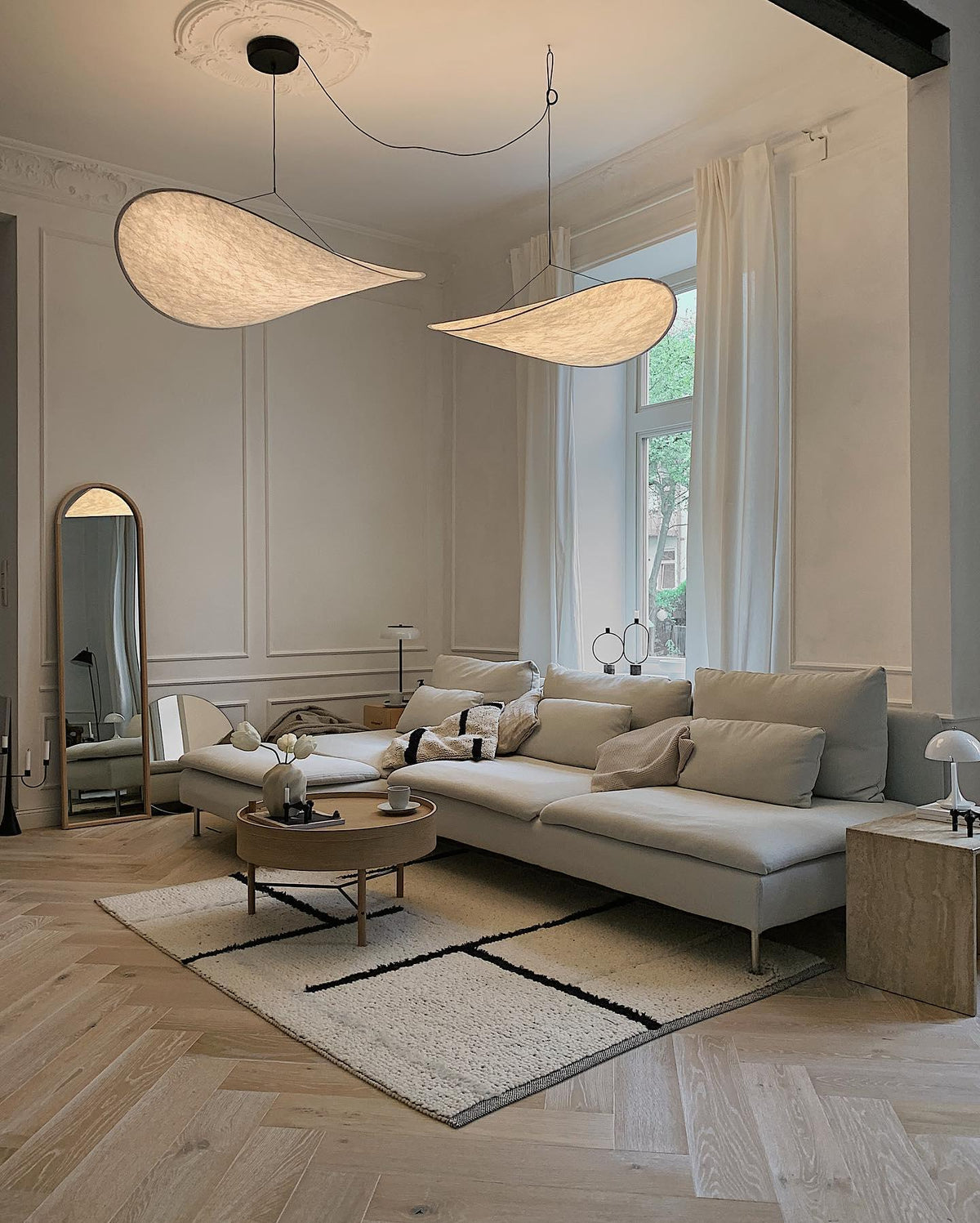Perrinis Silk Pendant Light-Moonnatur