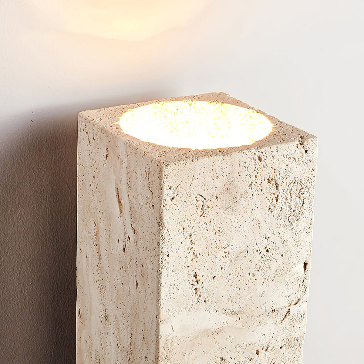 Quenelis Travertine Wall Light-Moonnatur