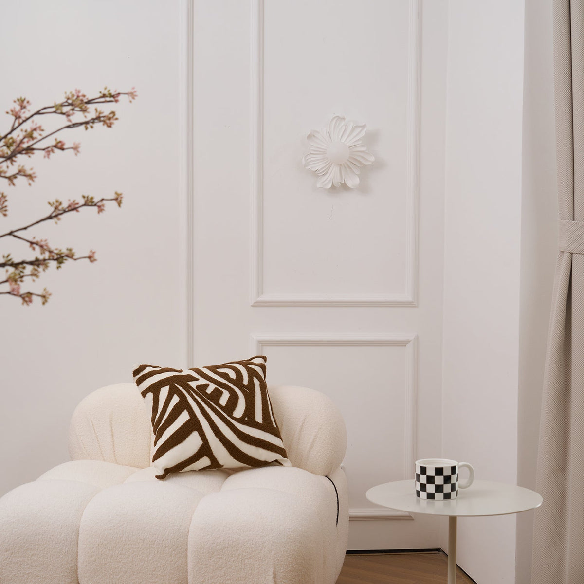 Lovenelle Resin Wall Light-Moonnatur