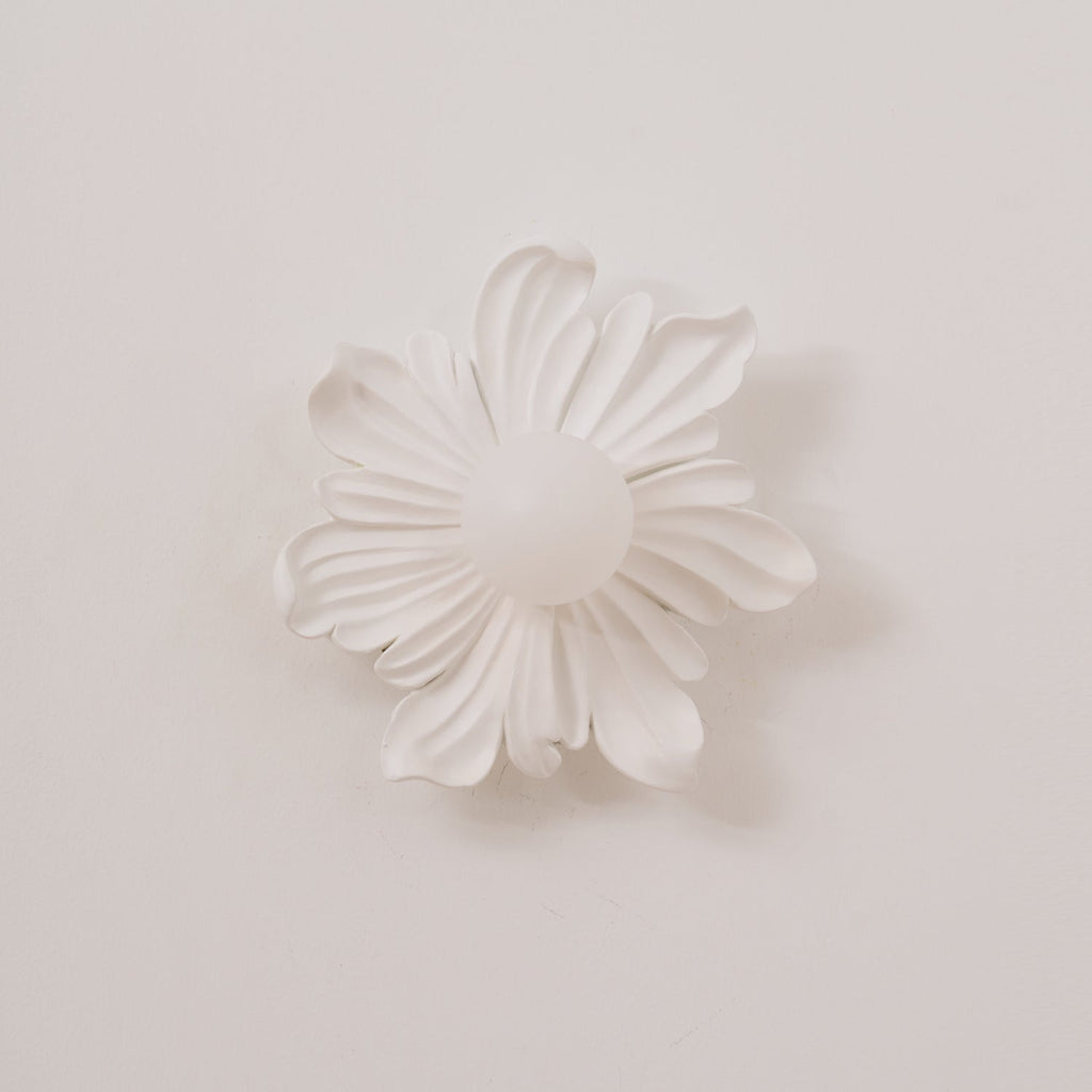 Lovenelle Resin Wall Light-Moonnatur