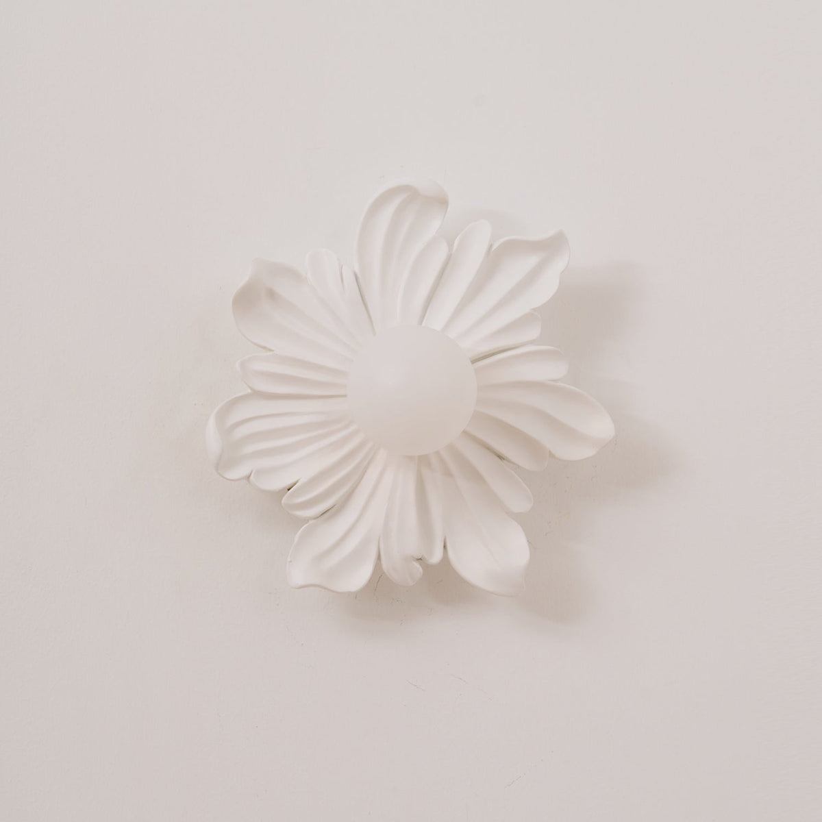 Lovenelle Resin Wall Light-Moonnatur