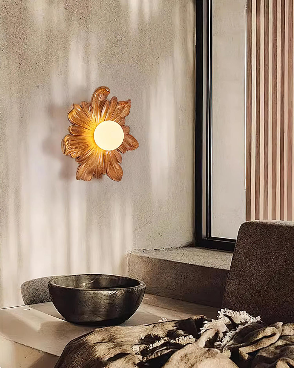 Lovenelle Resin Wall Light-Moonnatur