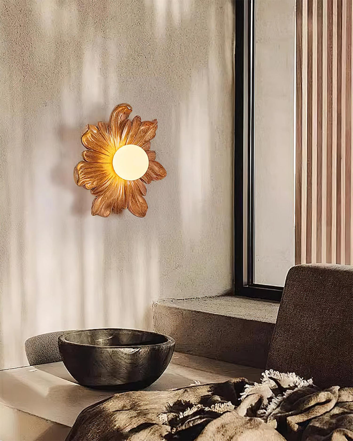 Lovenelle Resin Wall Light-Moonnatur