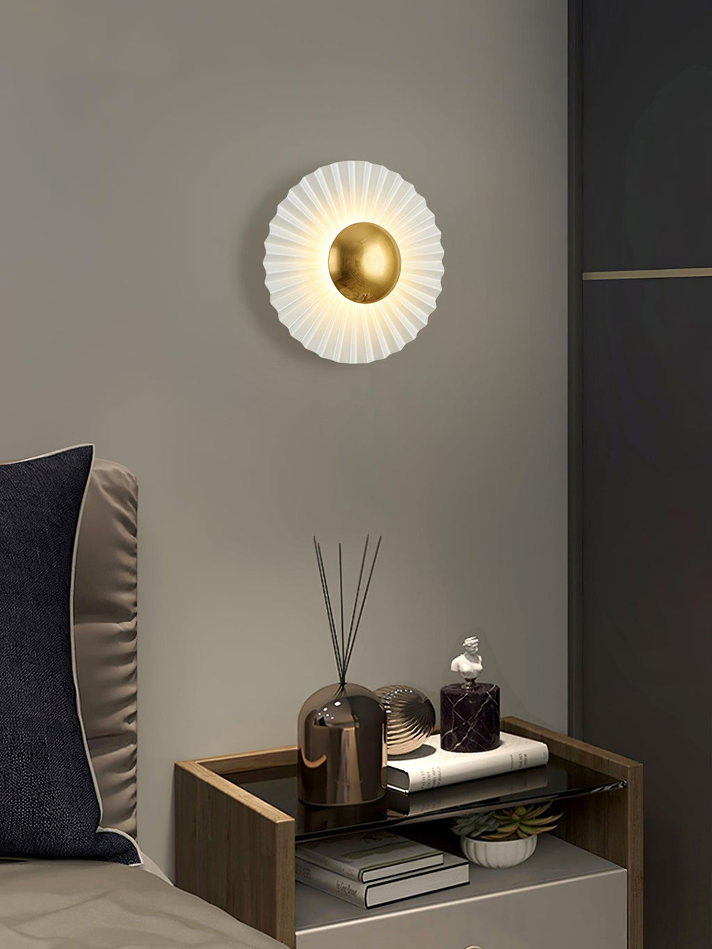 Redrenoria Iron Wall Light-Moonnatur