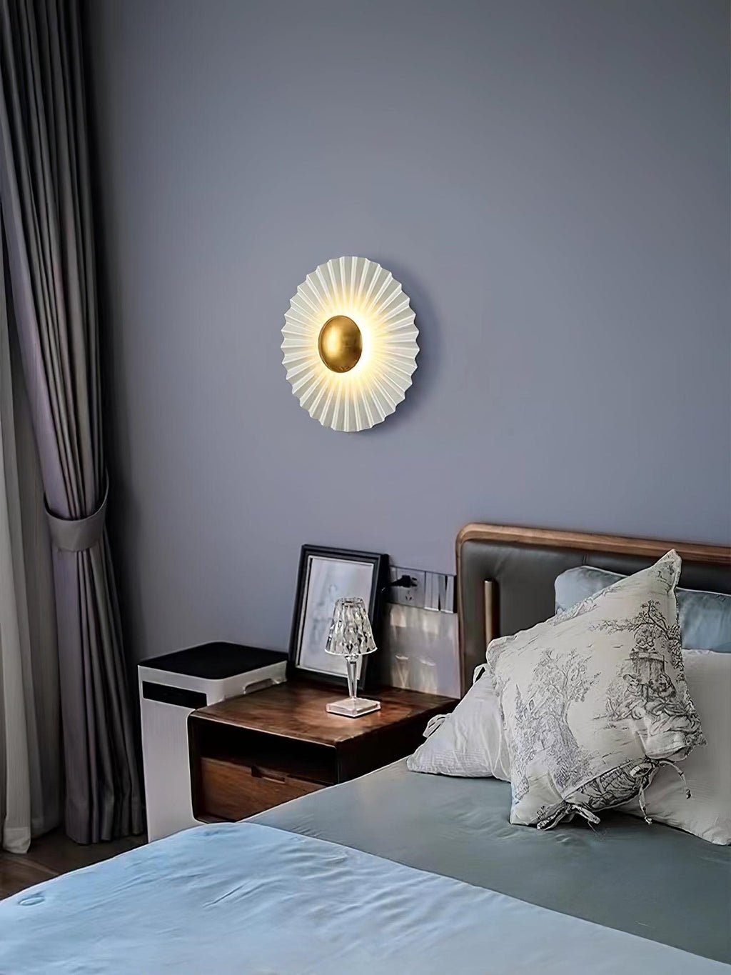 Redrenoria Iron Wall Light-Moonnatur