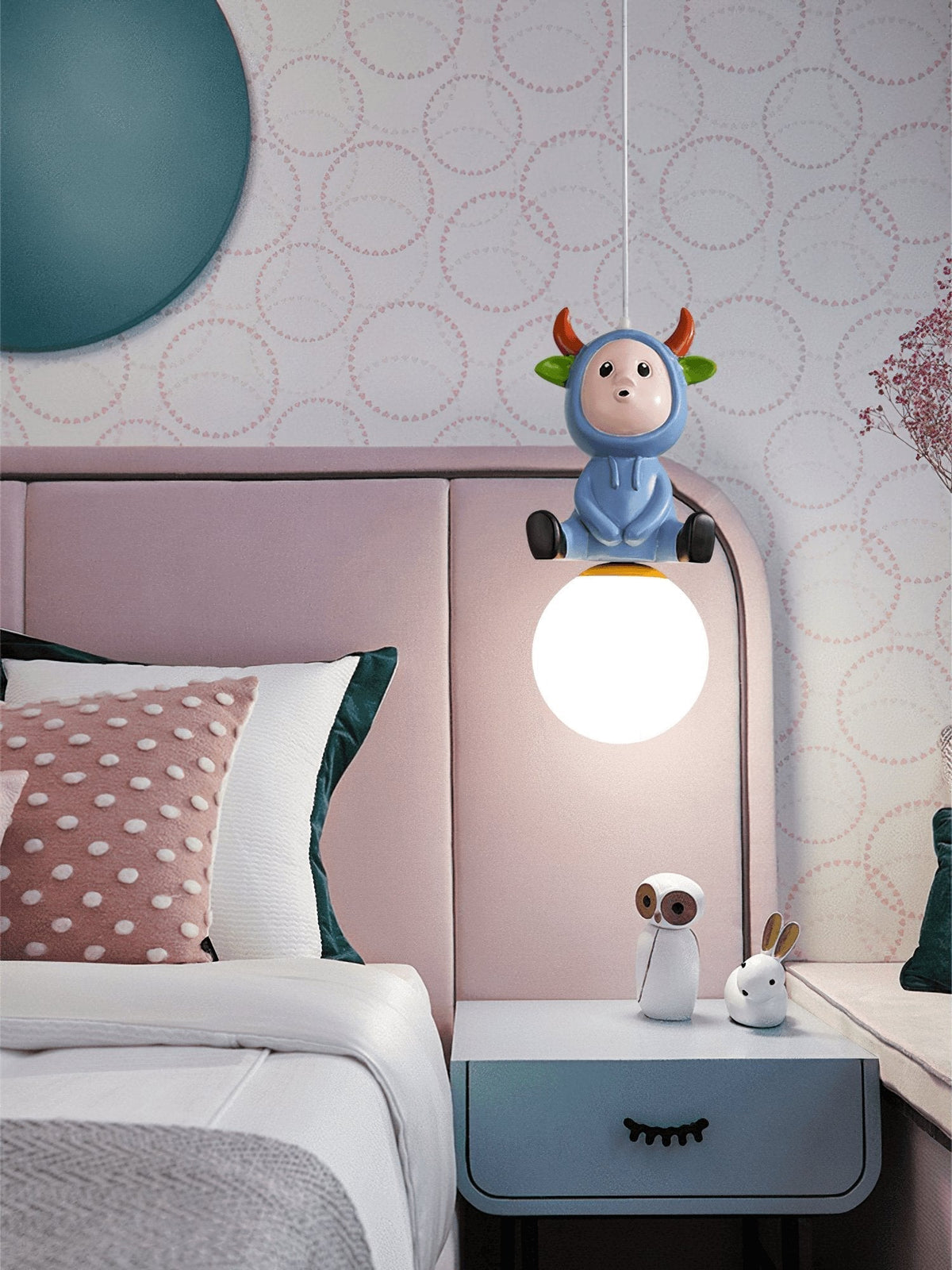 Keravelle Resin Pendant Light-Moonnatur