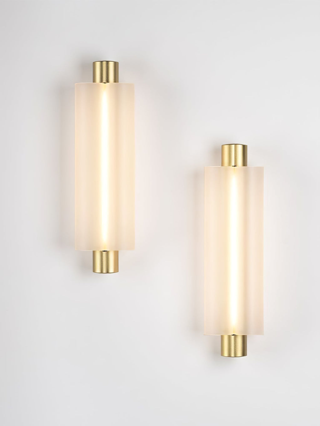 Mellira Acrylic Wall Lamp-Moonnatur