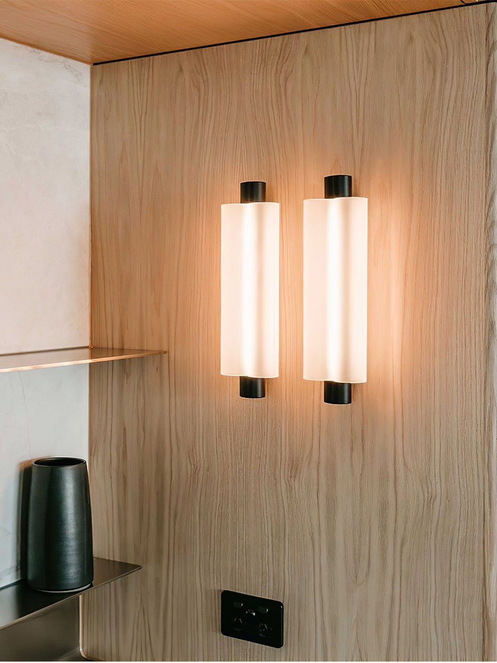 Mellira Acrylic Wall Lamp-Moonnatur