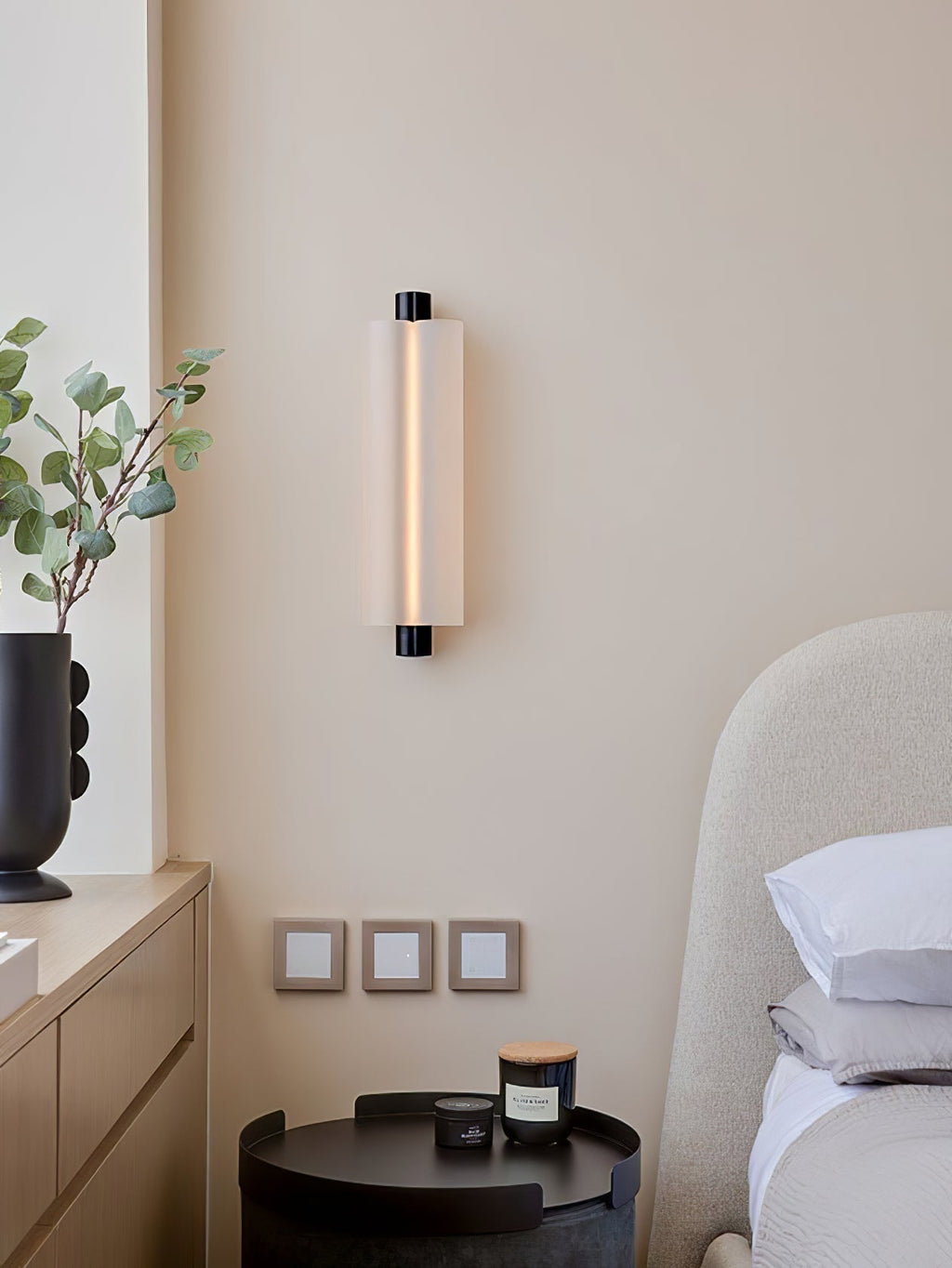 Mellira Acrylic Wall Lamp-Moonnatur