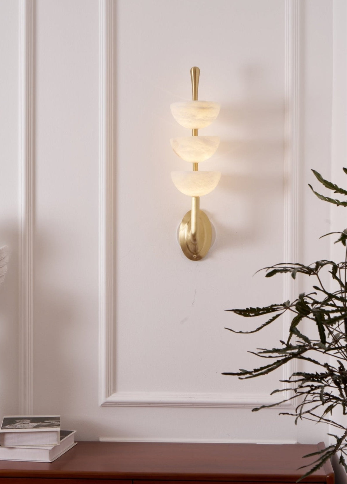Fendelenelle Alabaster Wall Light-Moonnatur