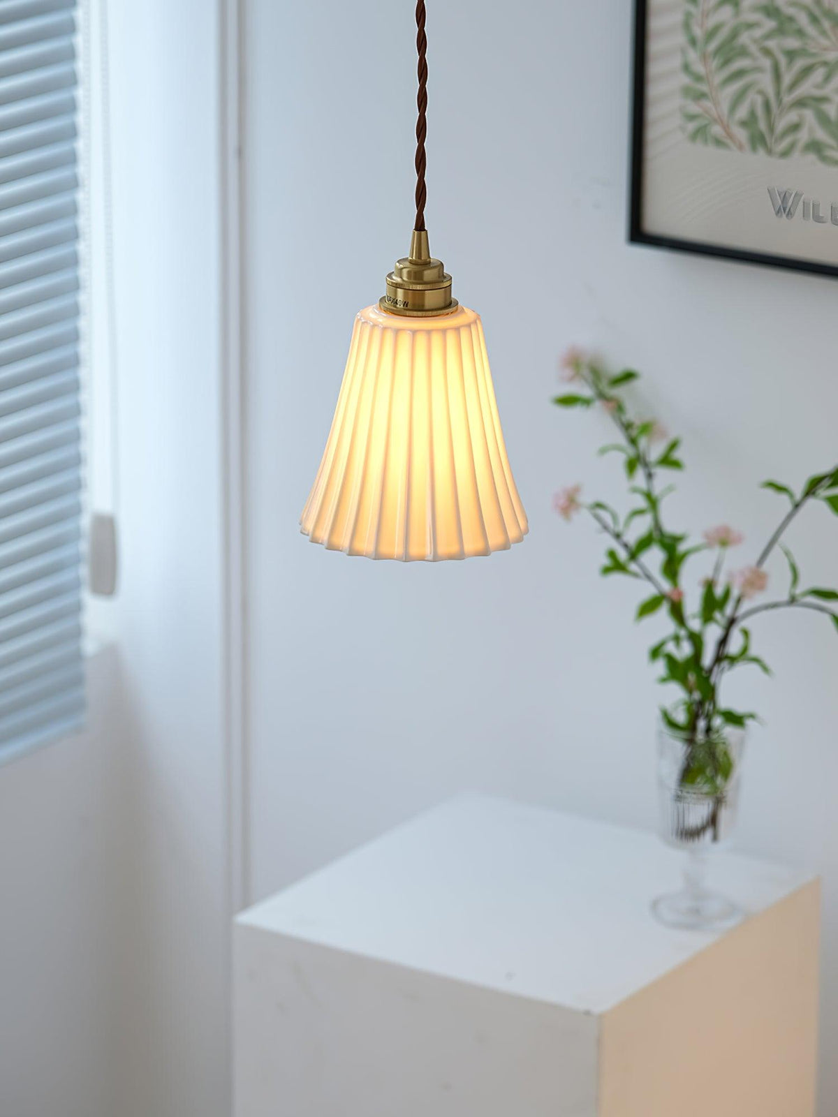 Lorrenwyn Ceramic Pendant Light-Moonnatur