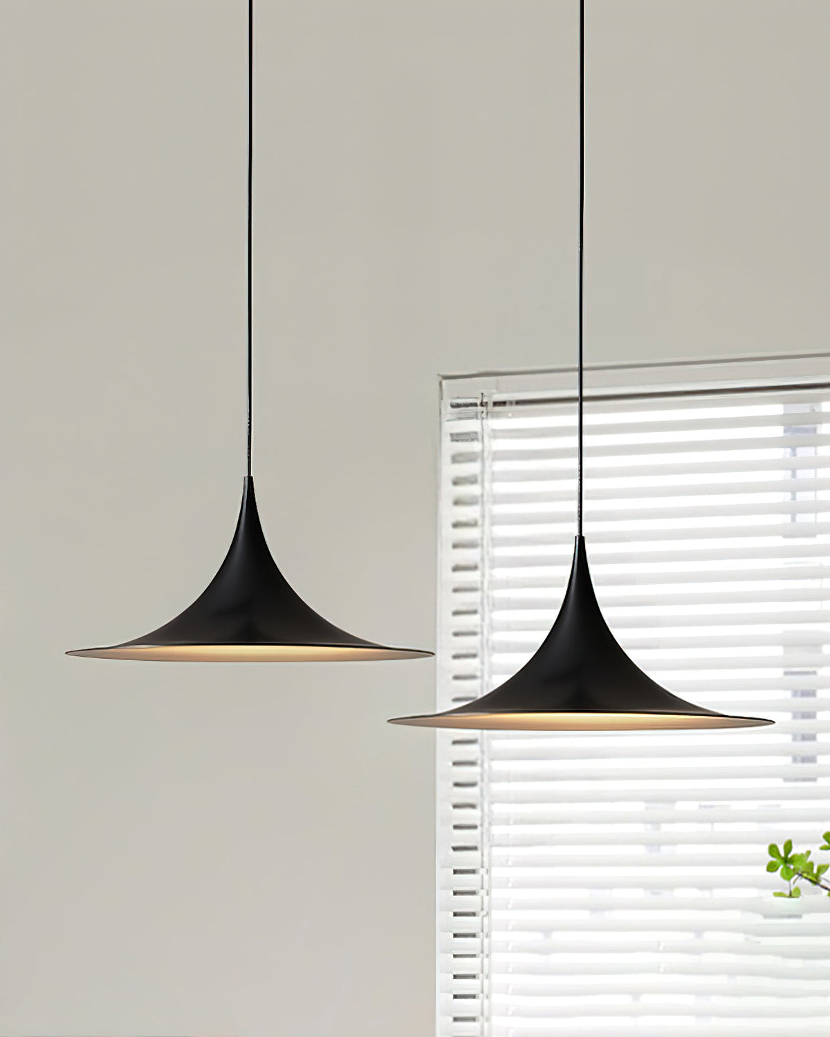 Cavenina Aluminium Pendant Light-Moonnatur