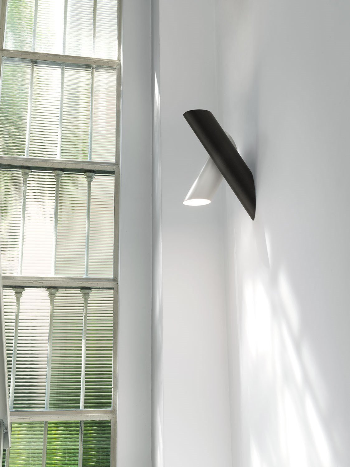 Gelmirae Aluminium Wall Light-Moonnatur