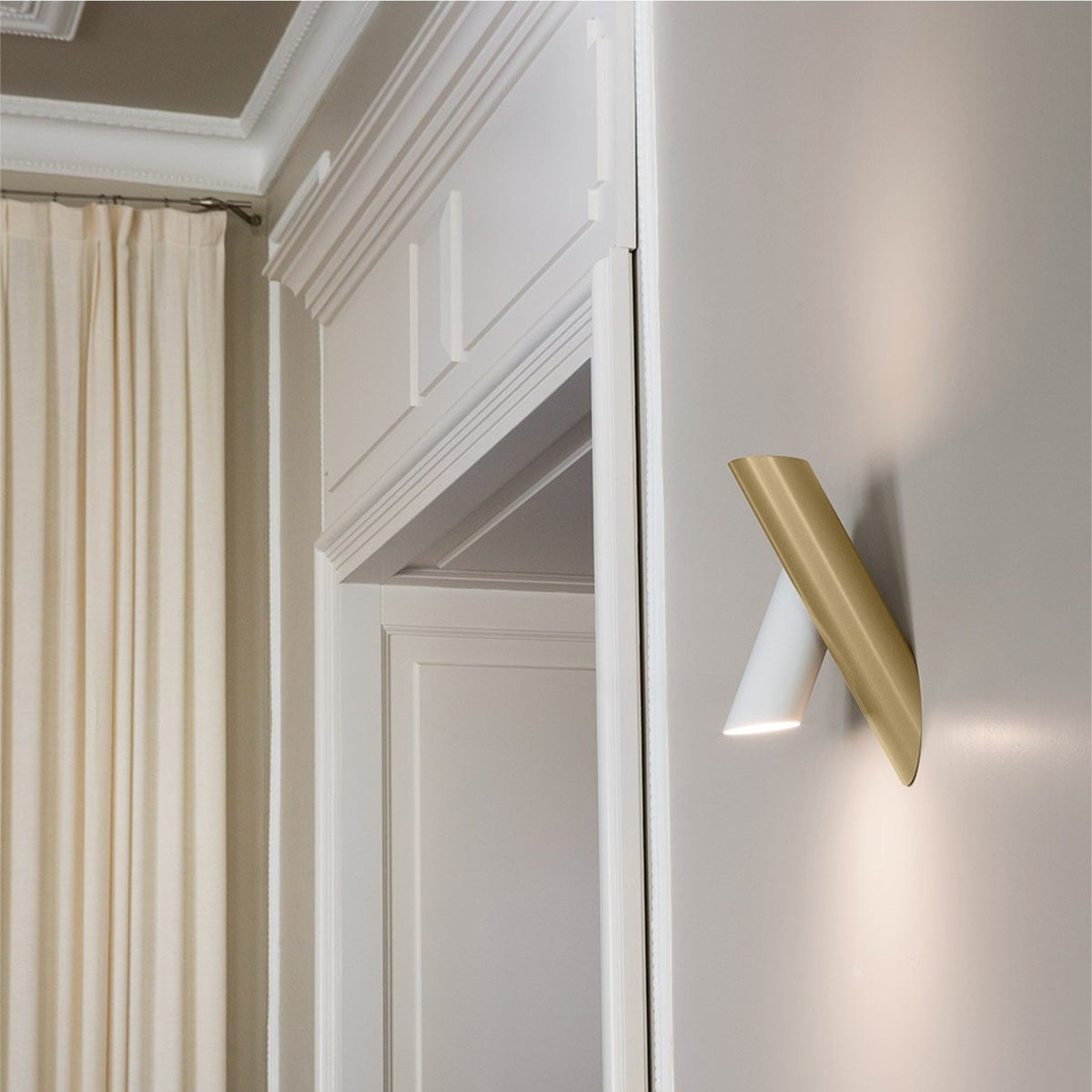 Gelmirae Aluminium Wall Light-Moonnatur