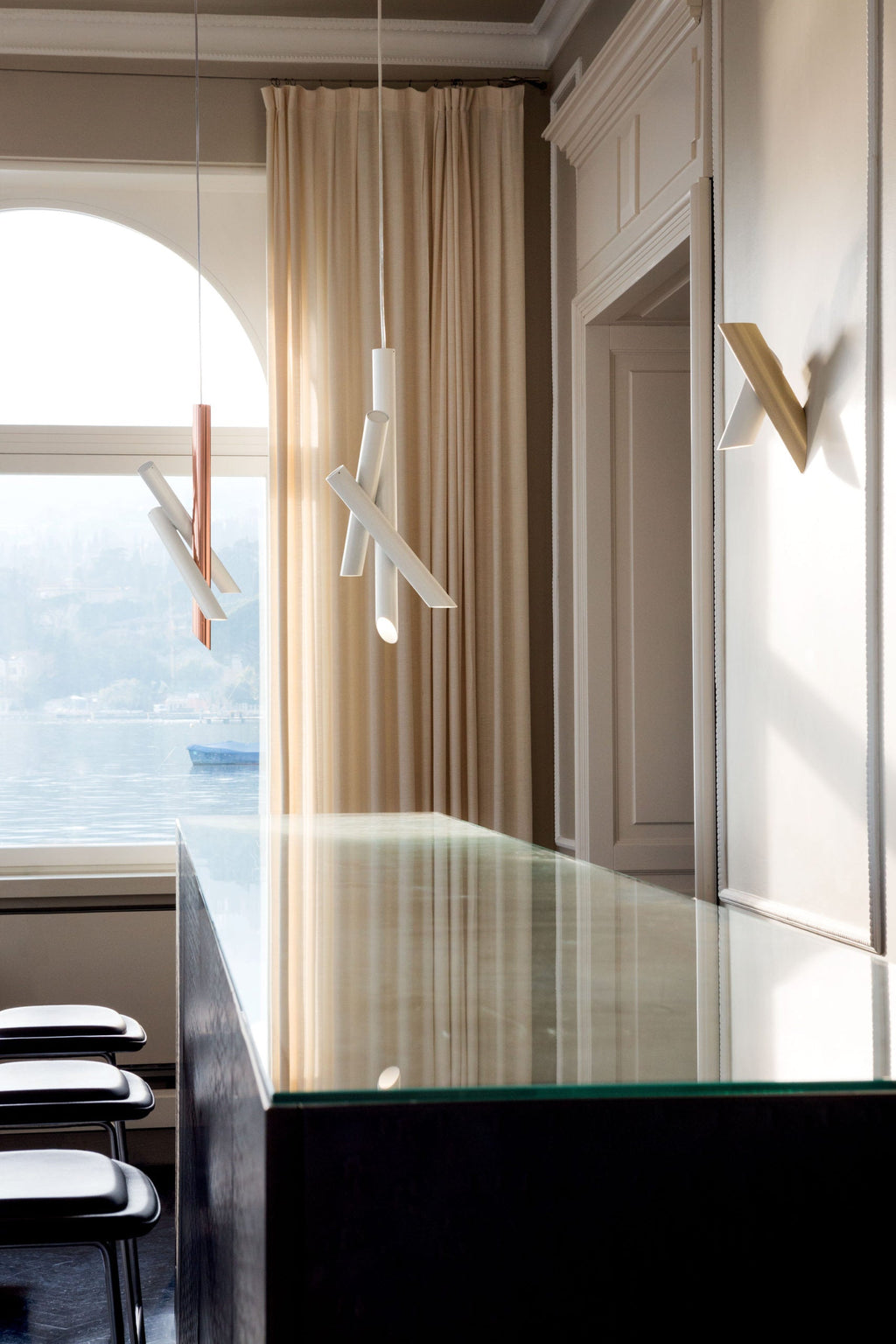 Elarven Aluminium Pendant Light-Moonnatur