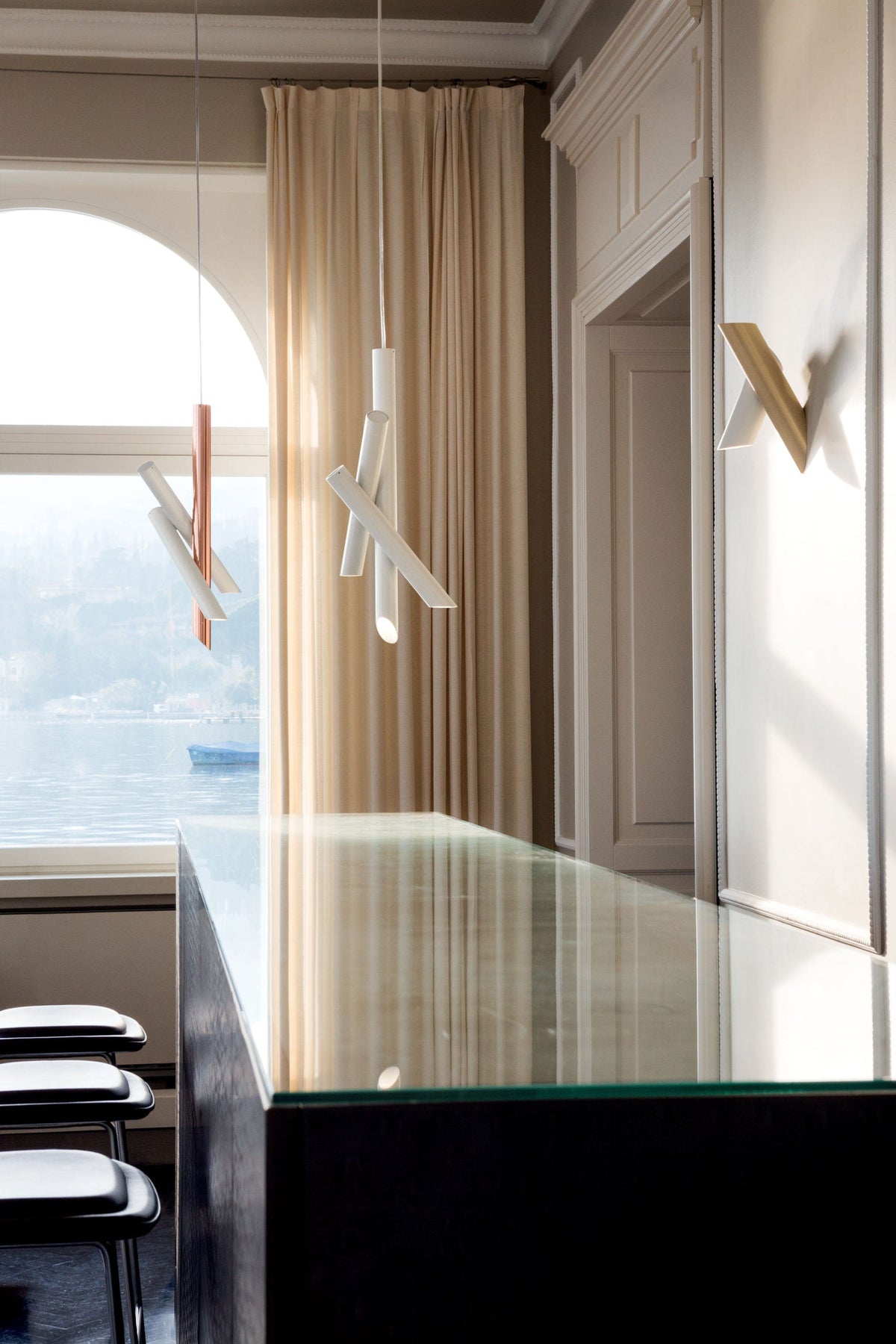 Elarven Aluminium Pendant Light-Moonnatur